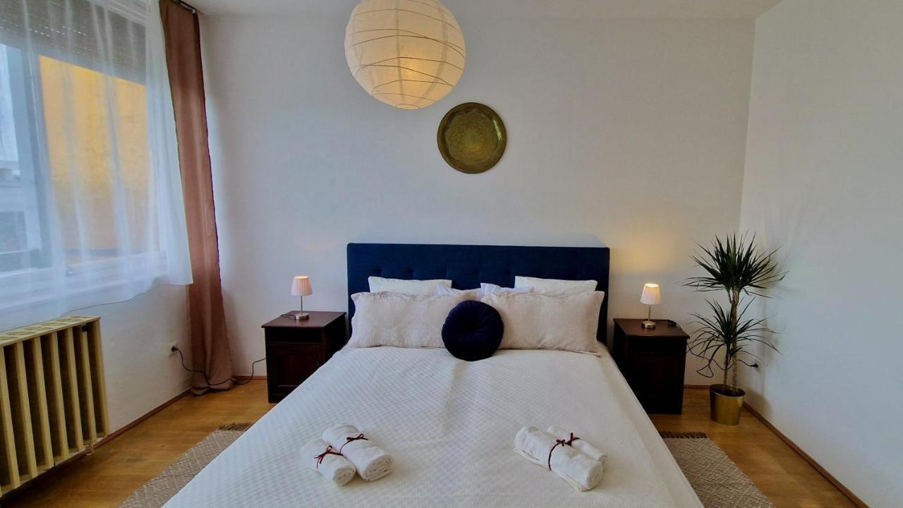 Nosztalgia Apartman Apartamento Veszprém Exterior foto