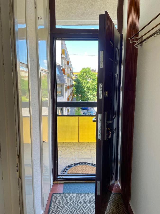 Nosztalgia Apartman Apartamento Veszprém Exterior foto